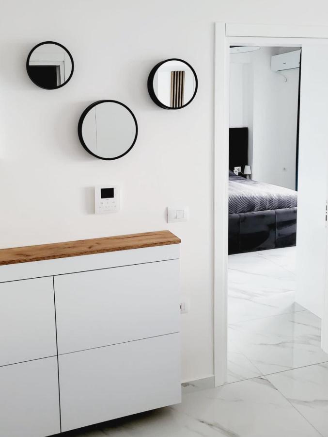 Stella Apartment Sarandë Buitenkant foto