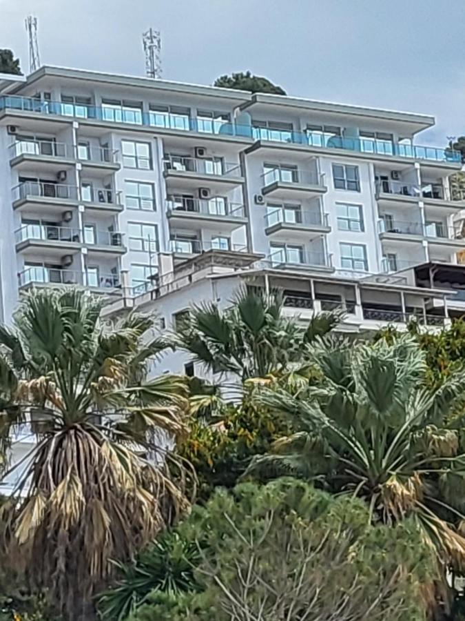 Stella Apartment Sarandë Buitenkant foto