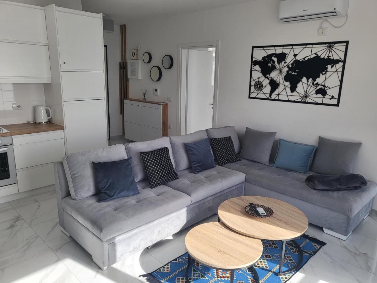 Stella Apartment Sarandë Buitenkant foto